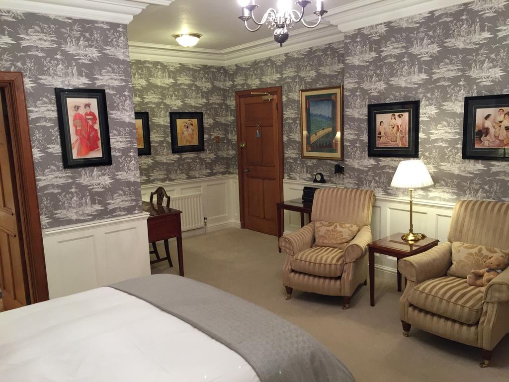 Guest house West Acre House