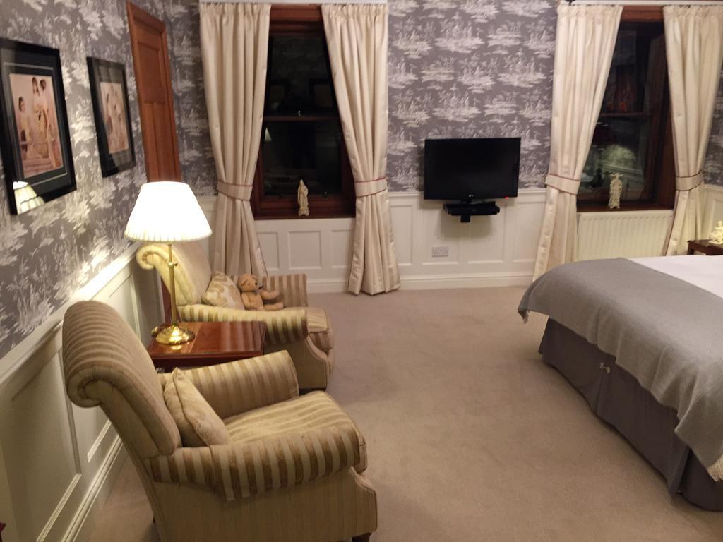 Guest house West Acre House